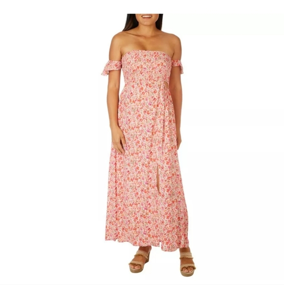 Lush Dresses & Skirts - Summer's Here Sale! $5! NWT LUSH Off Shoulder dress Size Small